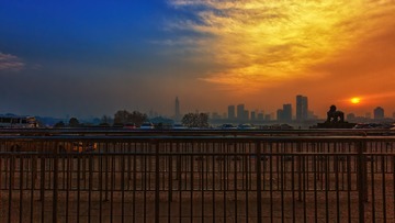 日落时分+南京站南广场