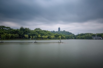 雨后千灯湖