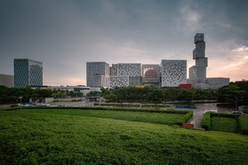 雨后的佛山新城