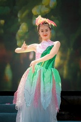 葡萄熟了2+摄于第八届句容丁庄葡萄节开幕式