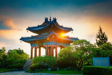夏日博爱亭