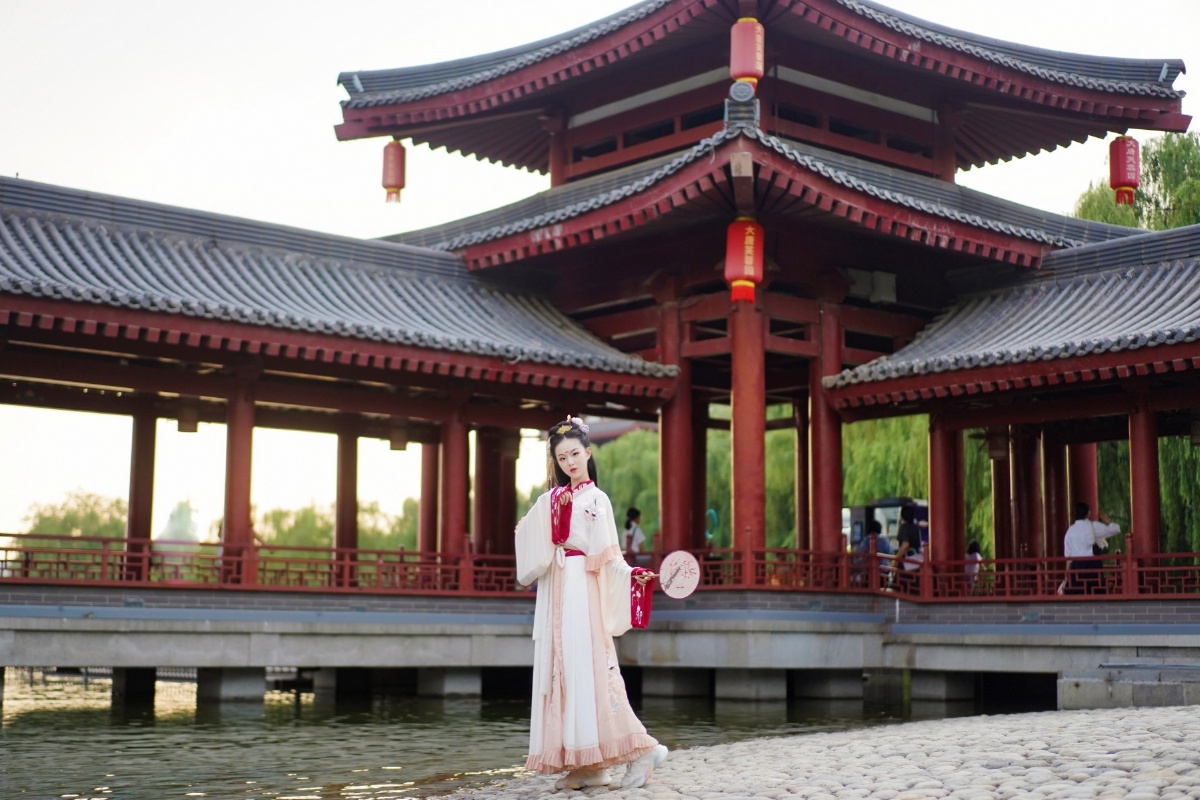 西安大唐芙蓉园#汉服#古风 - s_小叔_ - 图虫