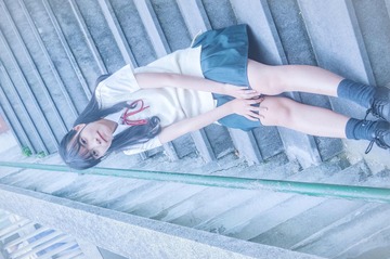 001
