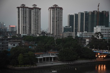 1504613