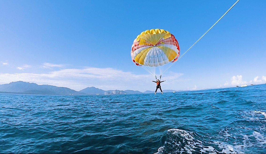 拖伞～坐标·三亚