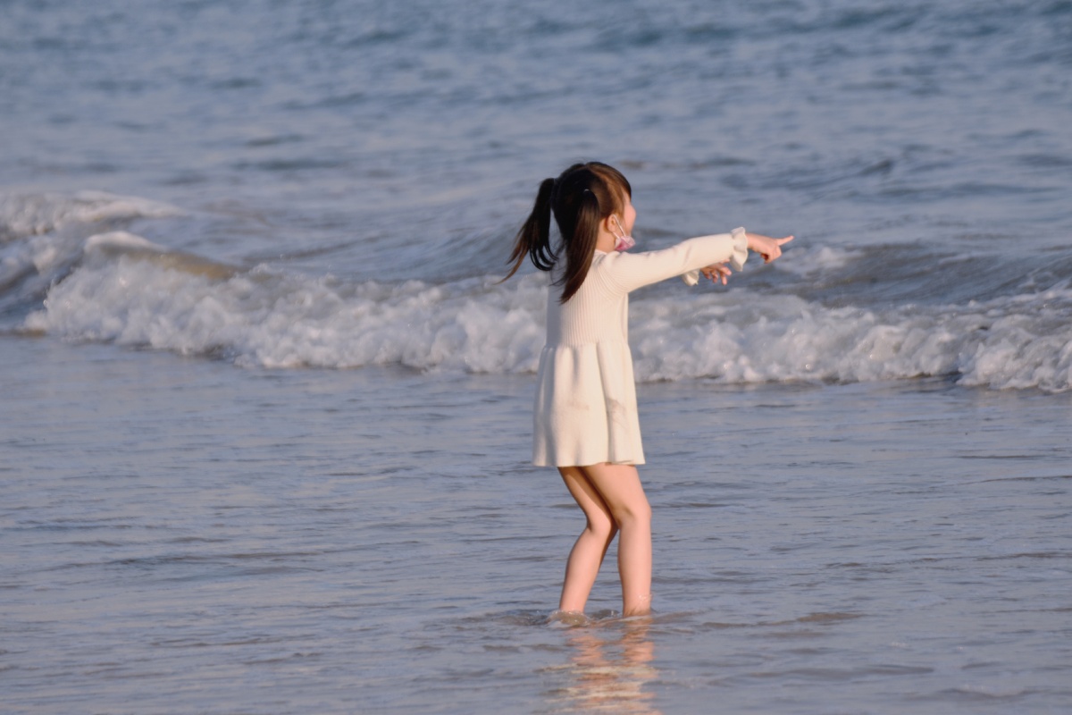 海边的小女孩 - 不走心的小摄影师 - 图虫