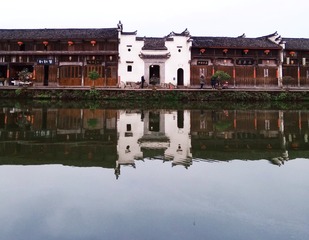 1680684