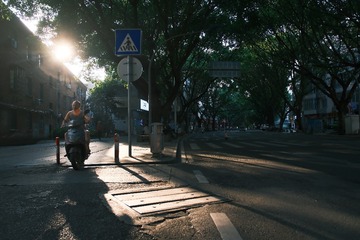 001