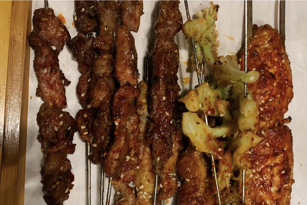 夜宵怎能少了烧烤呢串串炒鸡香服务也不戳一定要吃肉肉不怕长胖行为