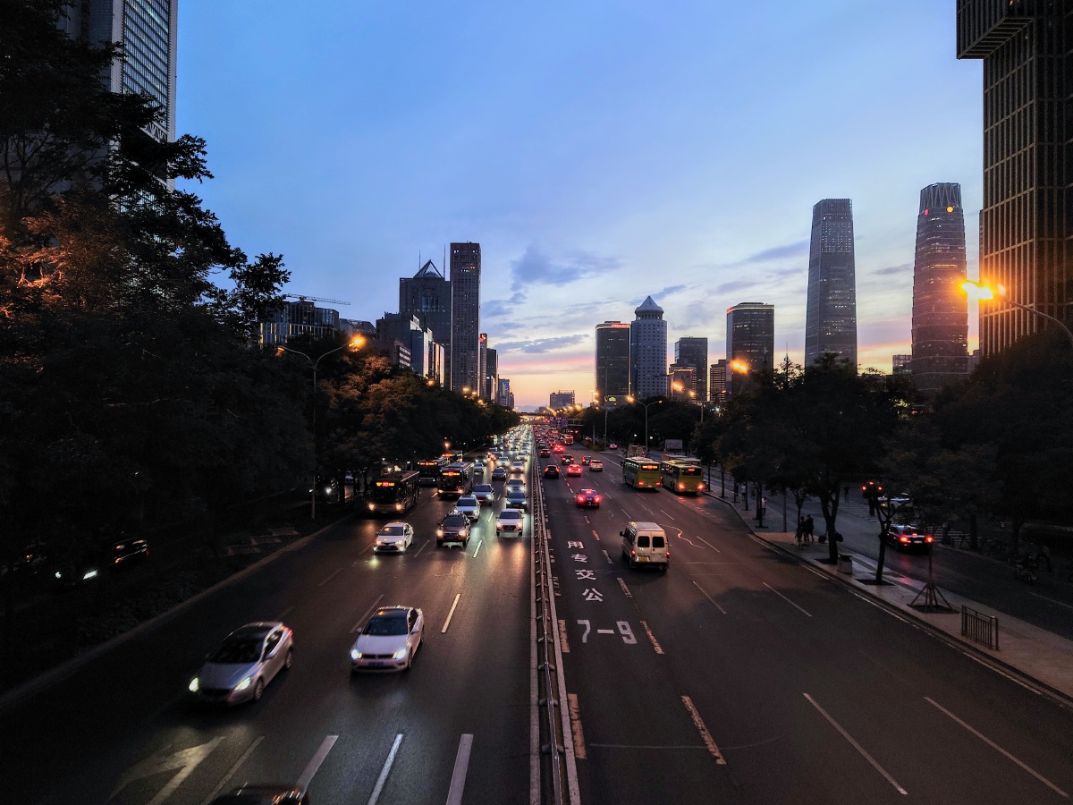 索尼xperia1iii各焦段照片对比北京的夏天傍晚真是挺美的