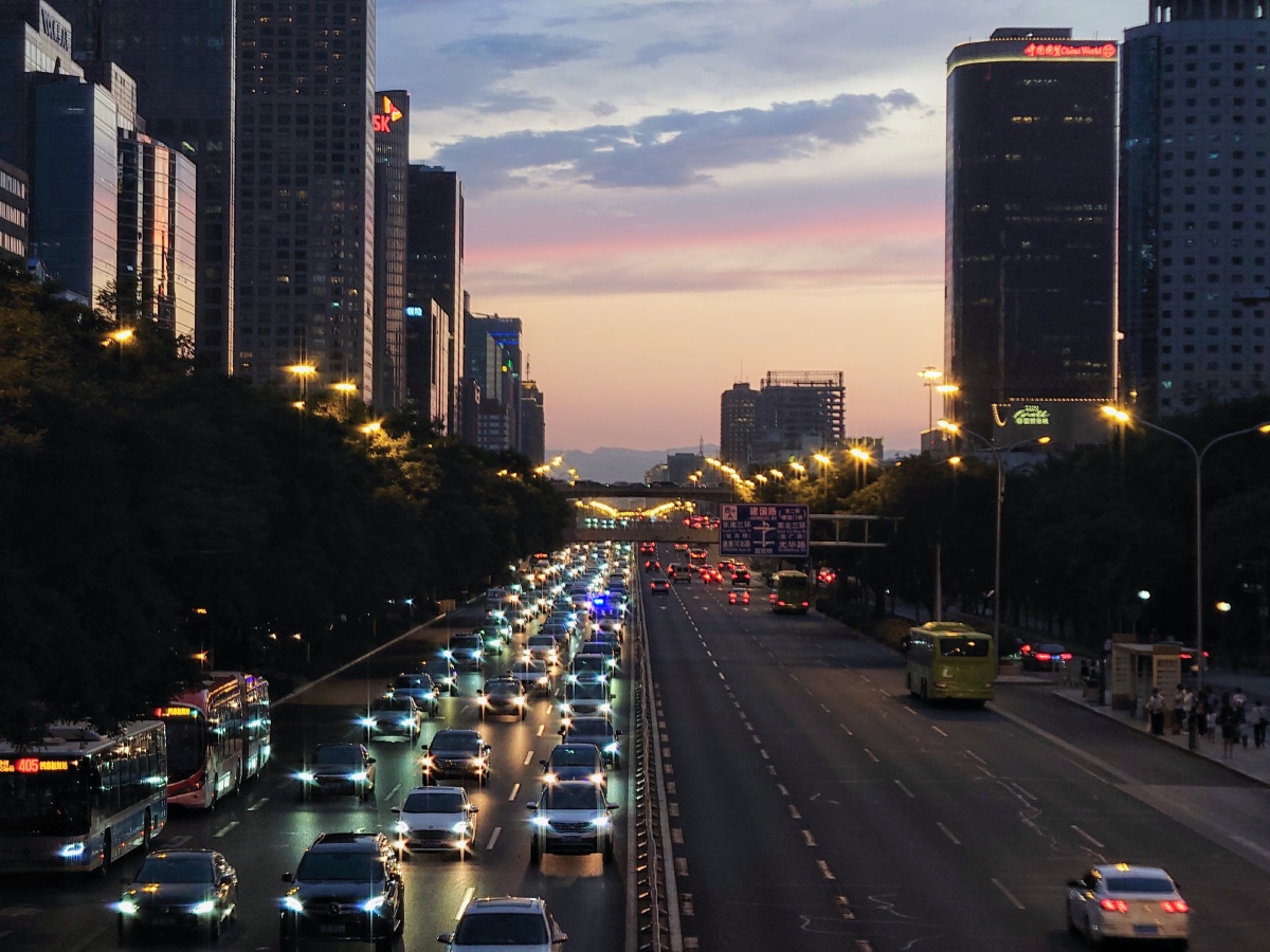 索尼xperia1iii各焦段照片对比北京的夏天傍晚真是挺美的