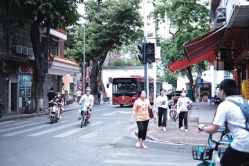 722B27E6-B8E3-46AE-9C96-5D8BAA02DD13/L0/001