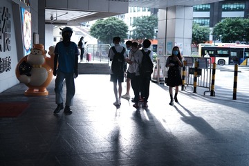 DA965608-1AEF-4F97-B390-B1CA5CD83259/L0/001