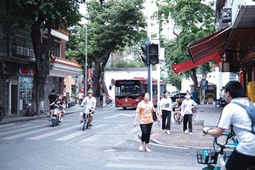 722B27E6-B8E3-46AE-9C96-5D8BAA02DD13/L0/001