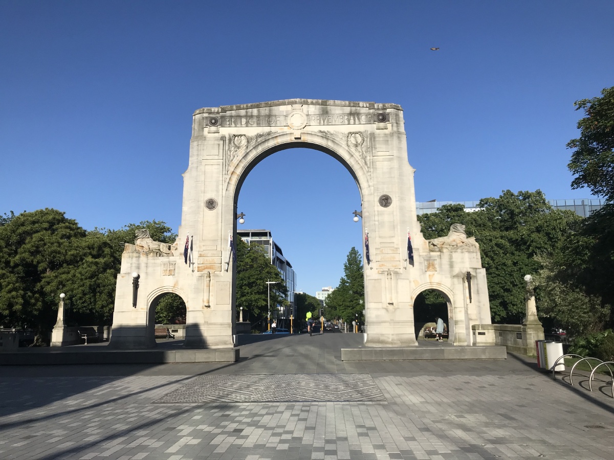 天亮出发去旅行吧