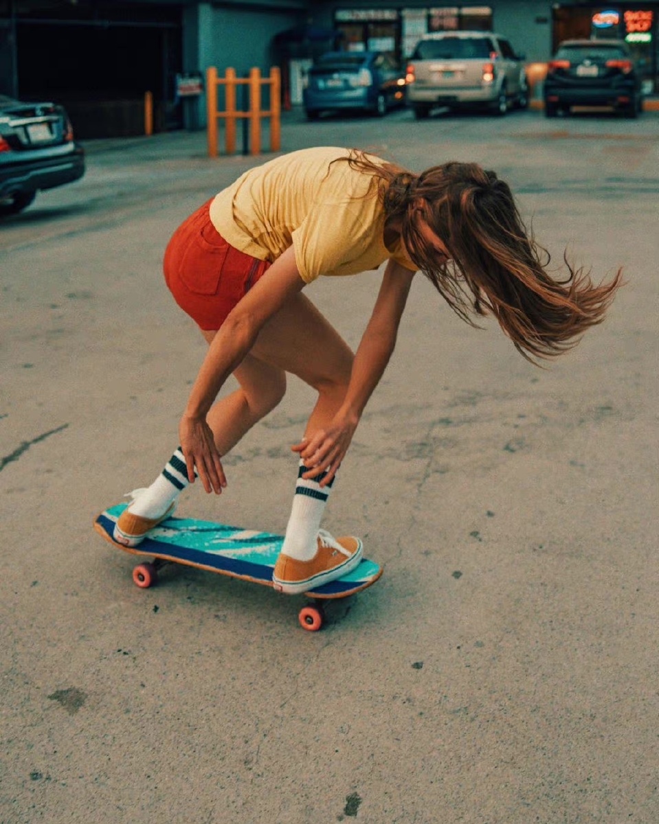 洛杉矶摄影师franckbohbot镜头下的滑板女孩