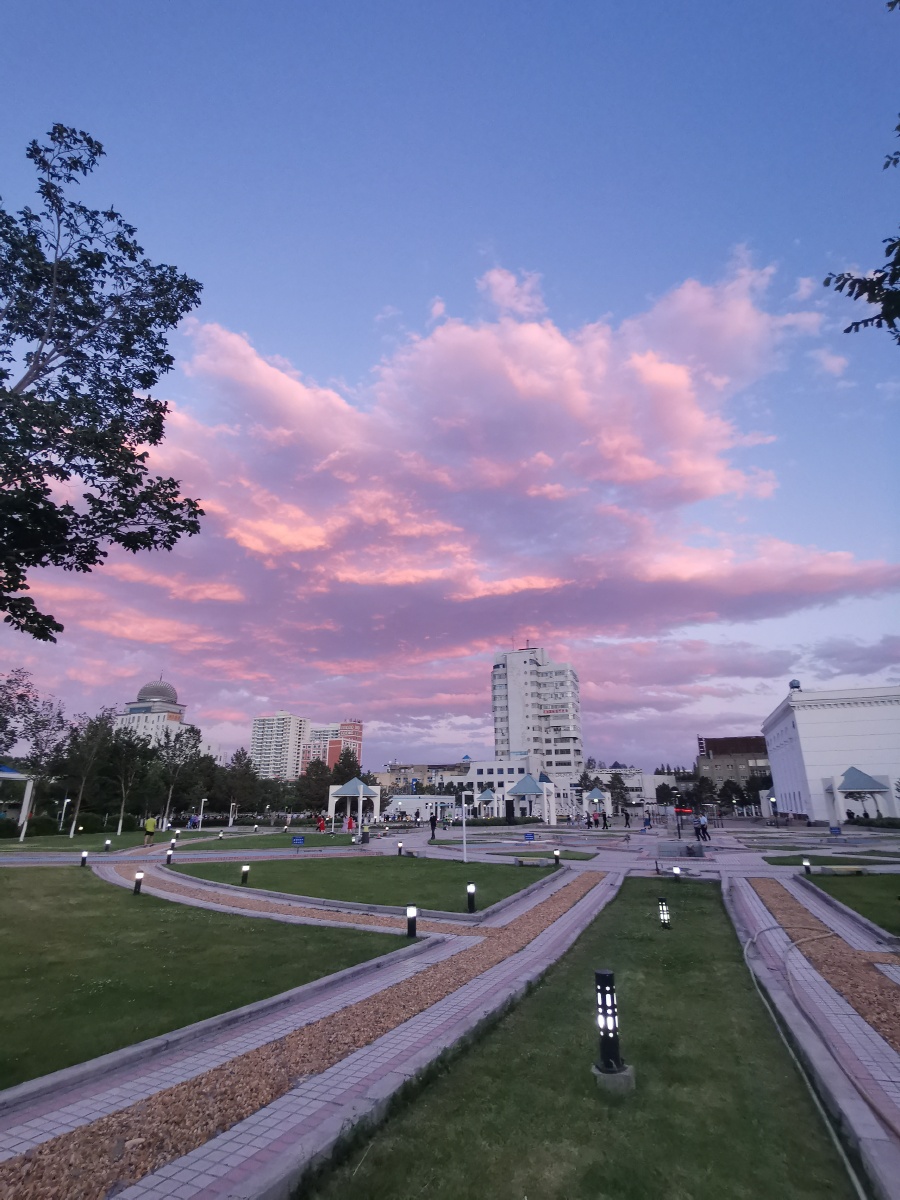 克拉玛依人民广场夏之夜