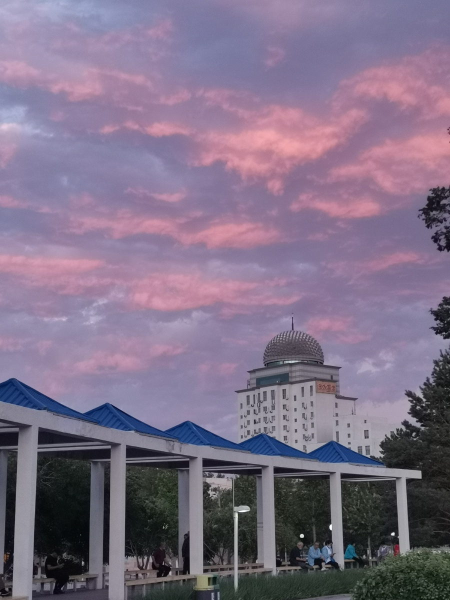 克拉玛依人民广场夏之夜