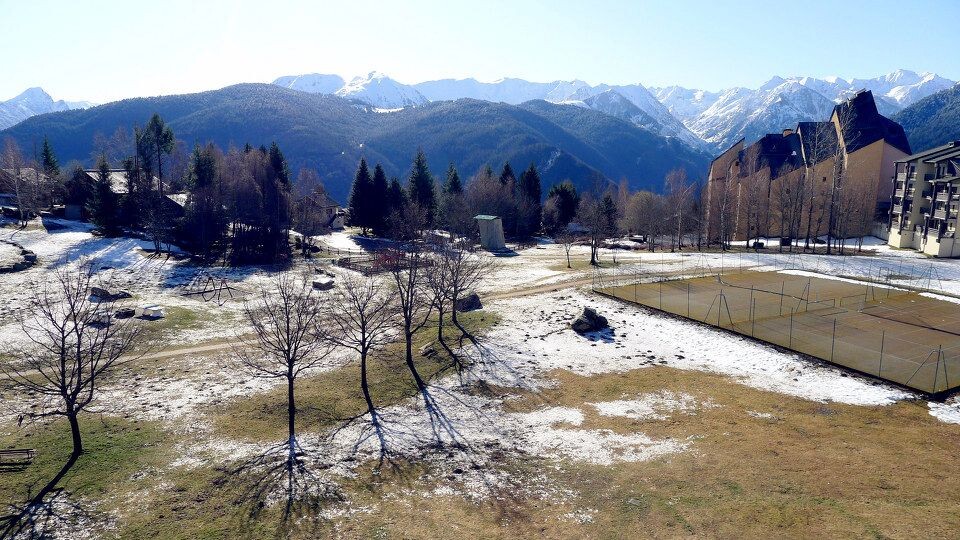 住处推门见山<br />