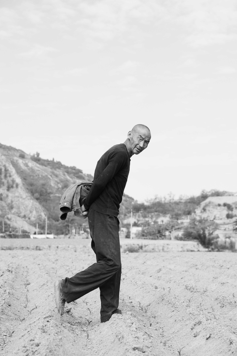 《《闲聊-四大》《搓绳子-大妈》《锄地-三叔》《锄地-二叔与二婶子》