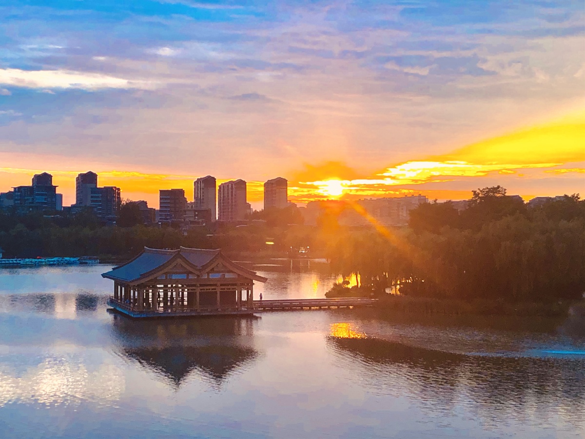 西安曲江新区黄昏好美