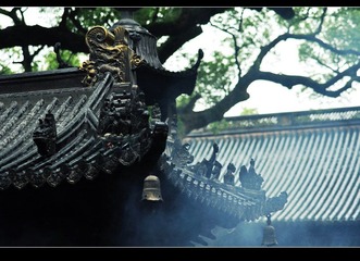 香烟飘渺