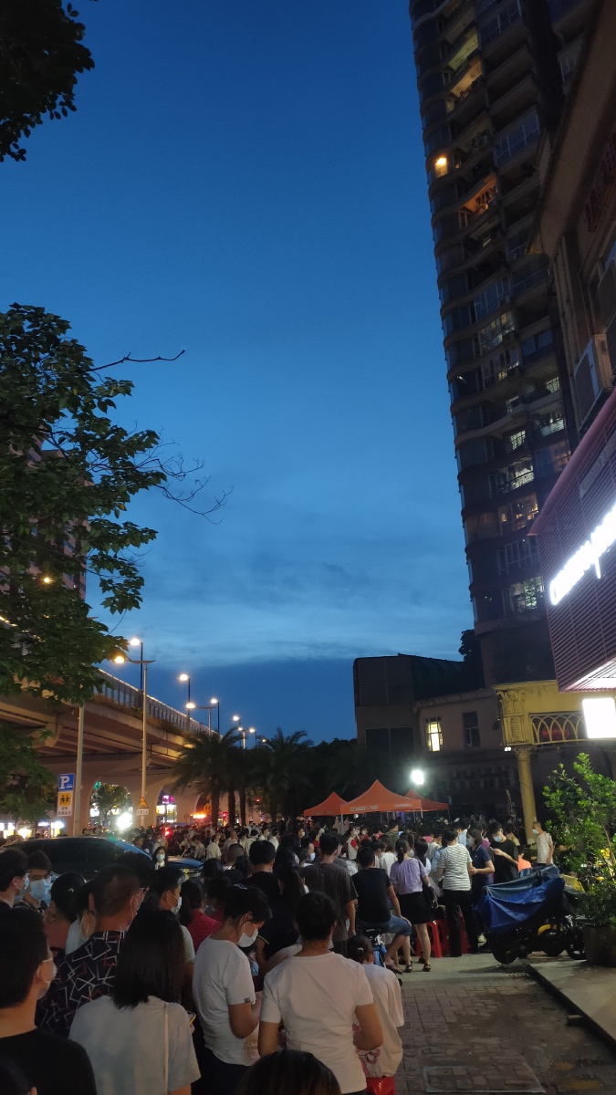 疫情笼罩的广州.