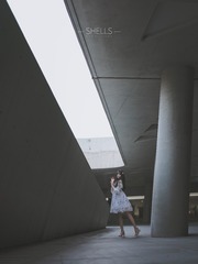 828439