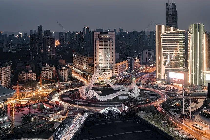武汉光谷步行街转盘夜景美丽动人