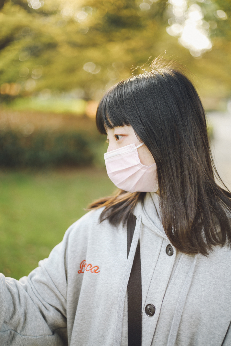 口罩少女