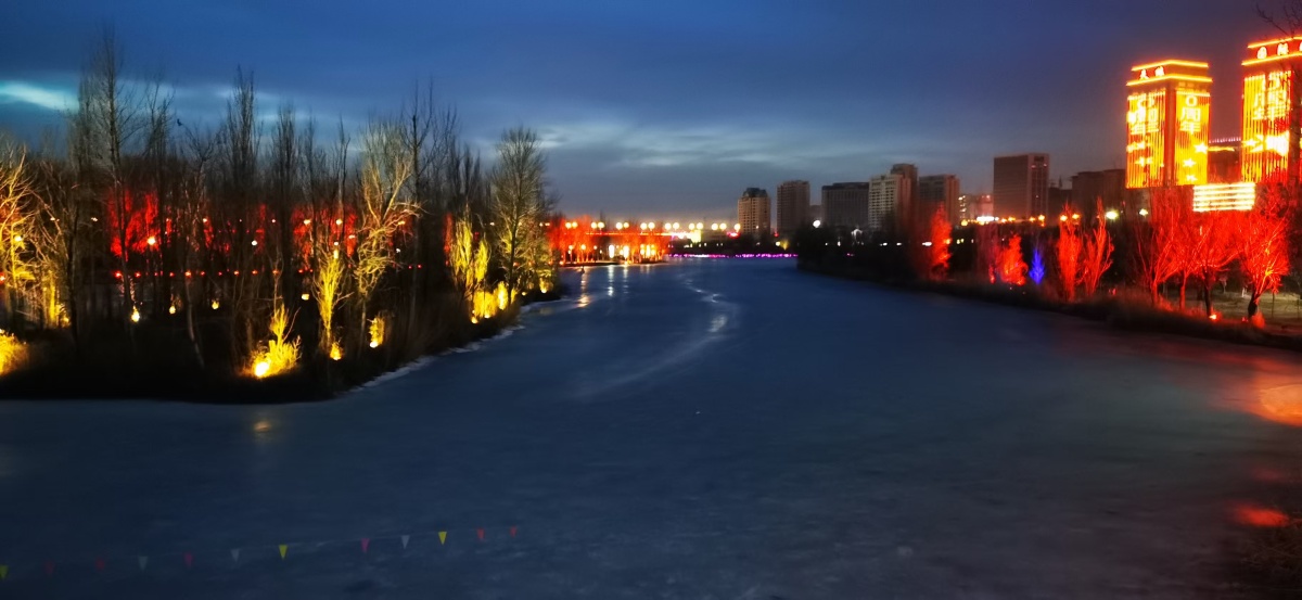 伊犁河的夜景,如油画般美丽 - 花姐的世界 - 图虫