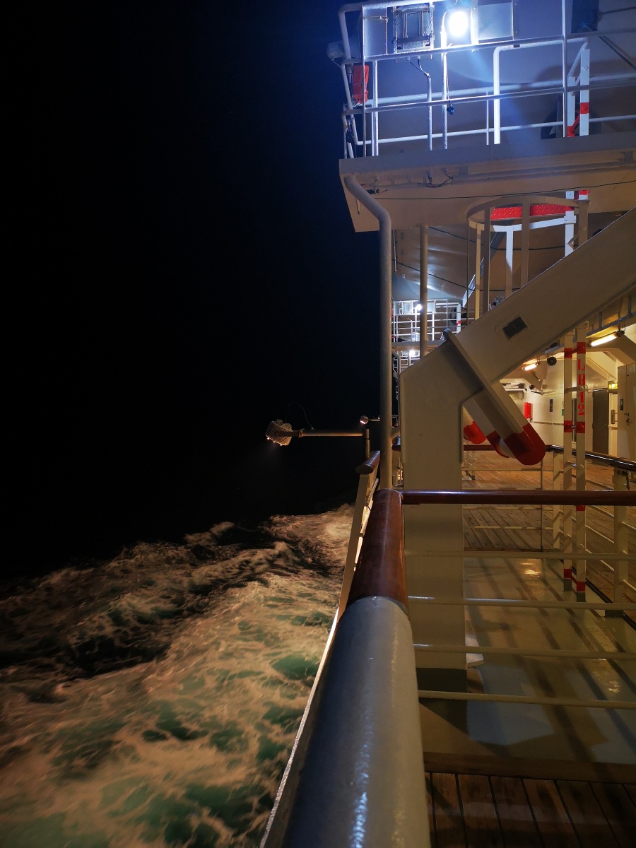 游轮启航奔赴远洋