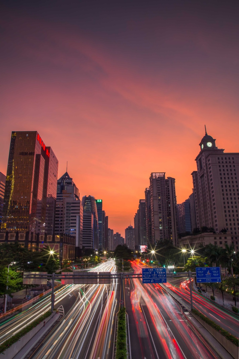 夕阳映照花城大道. ～(2019-8-24 傍晚拍摄,广州)
