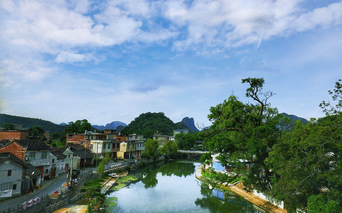 富川县秀水状元瑶族状元村建于唐开元年间已有1300多年历史乡风文明