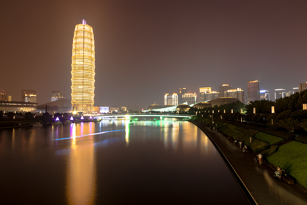 郑州会展中心夜景