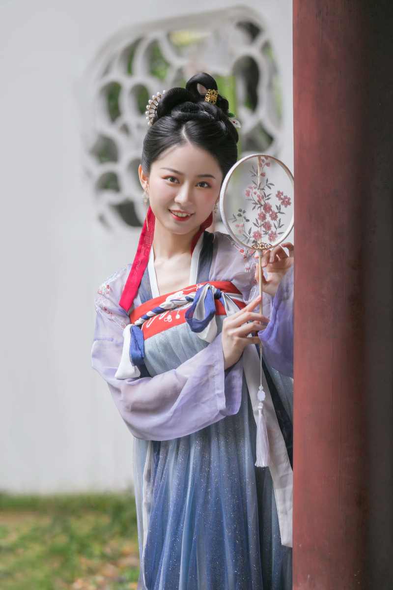 苏州园林阴雨天氛围感汉服写真 - 小苏姐姐爱摄影 - 图虫