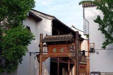 8CE35A23-555A-44AC-A66C-D190DF99061C/L0/001