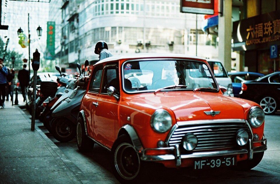 000011<br />
老款mini cooper。很可爱。