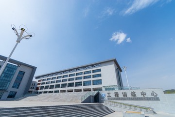 976862