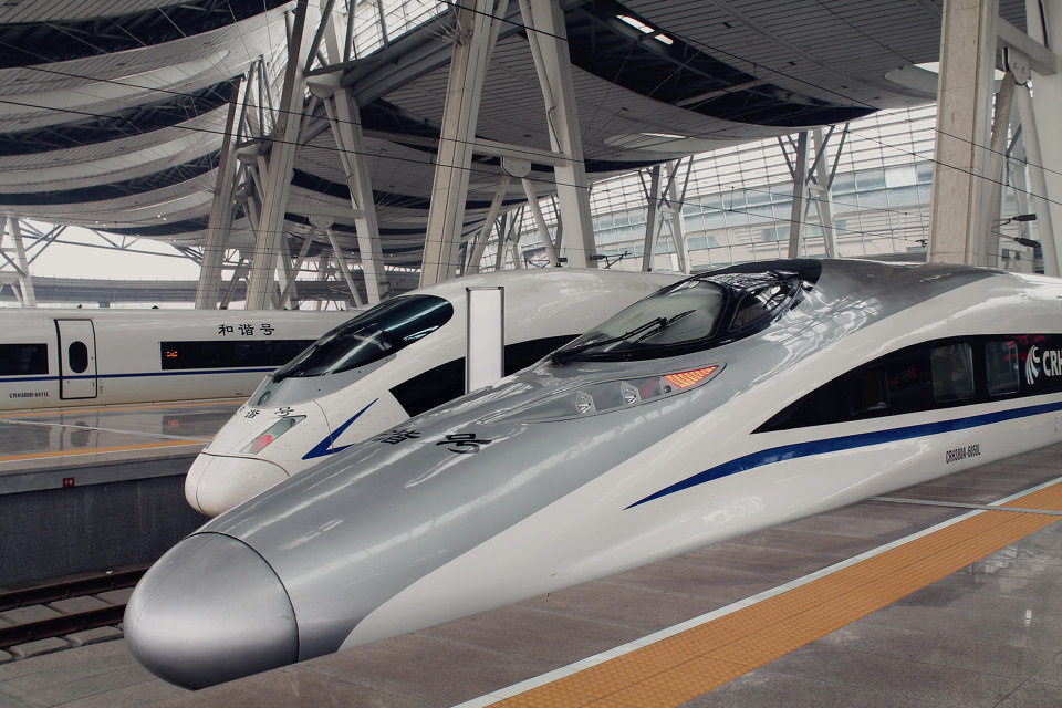 380a br /> 目前国内最先进的动车组