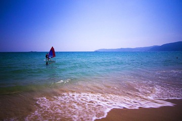 sailboat.jpg