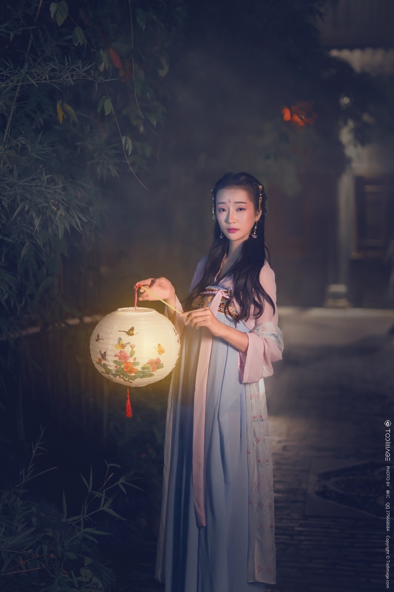 古风人像放灯