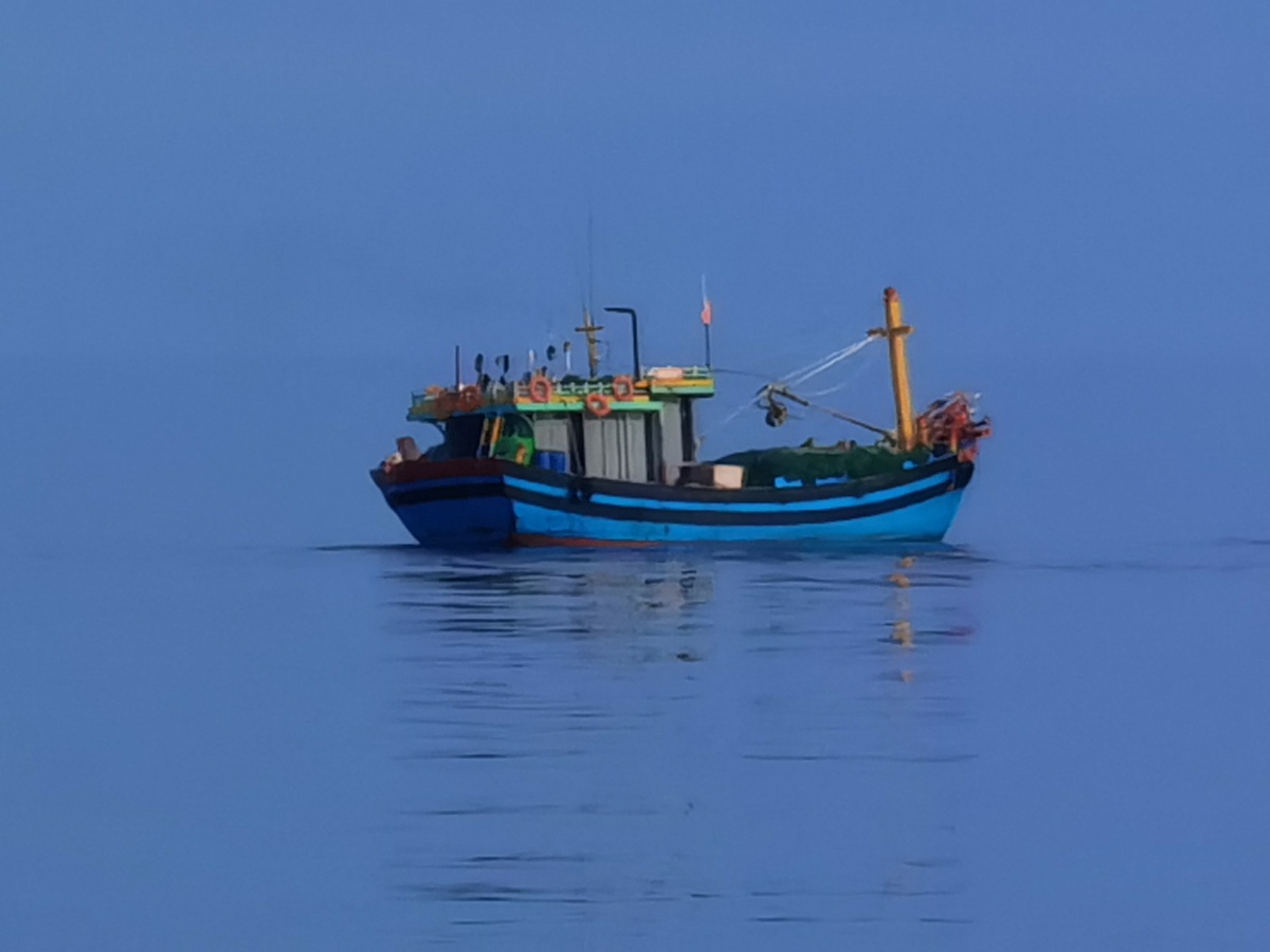 海上越南渔船 - 摄影师162225669790472 - 图虫