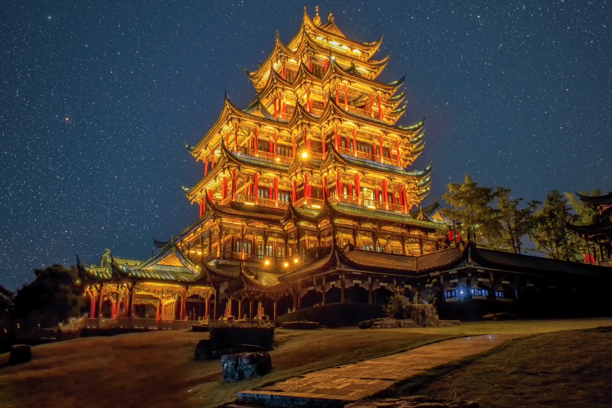 鸿恩寺夜景