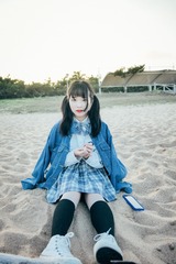 001