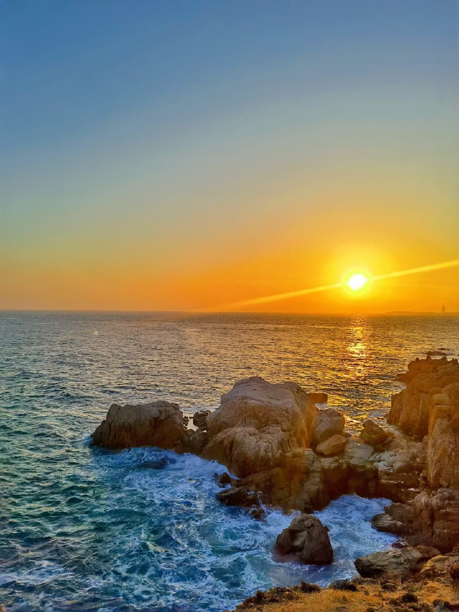 青岛小麦岛的夕阳西下