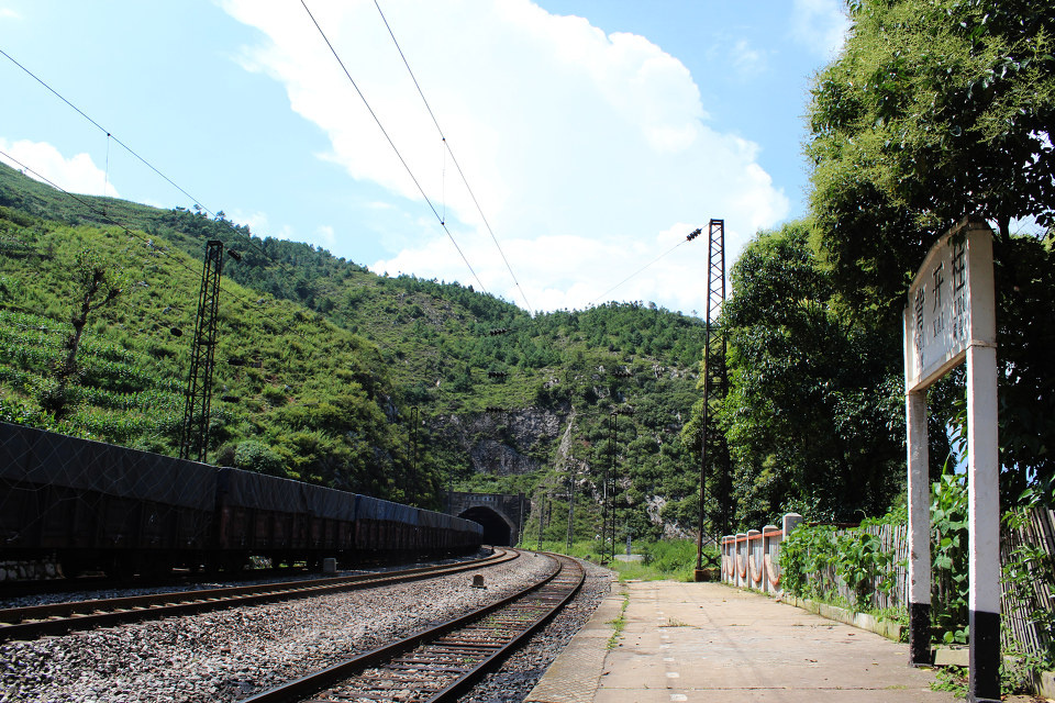 追寻记忆里的背开柱