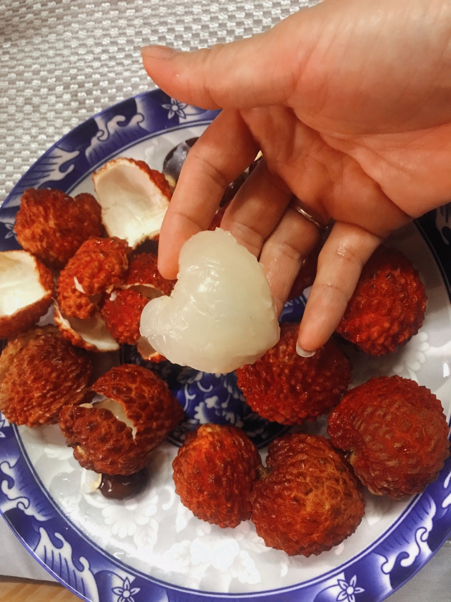 下午时光困了累了来盘荔枝王吃完立马精神了