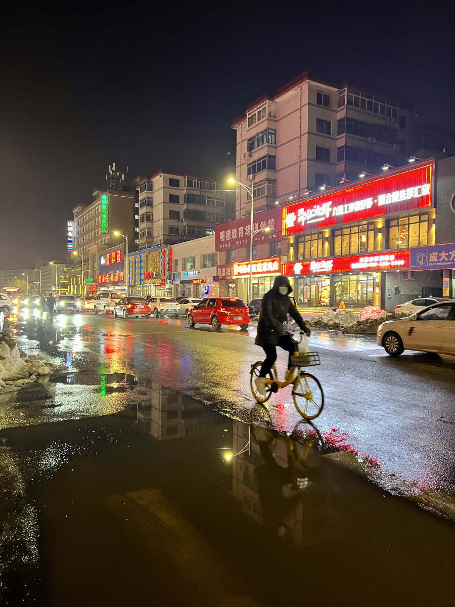 冬季的傍晚街道