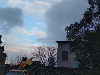 573714